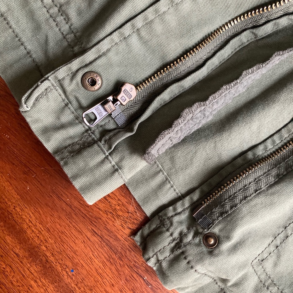 Old navy jacket - Picture 6 of 7